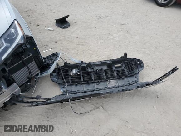 ✅ 2022 Audi Q7 Prestige • VIN: WA1VXBF72ND013358 • Lot: 60091735. Wystawiony na Copart z przebiegiem Nie podano. Bezpłatny archiwum sprzedaży aukcyjnych z USA i szczegółowy raport historii pojazdu na DreamBid. Zdjęcie 13.