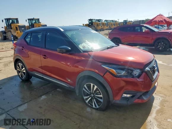 ✅ 2018 Nissan Kicks SR • VIN: 3N1CP5CU0JL509839 • Lot: 58725405. Wystawiony na Copart z przebiegiem 37 722 mil. Bezpłatny archiwum sprzedaży aukcyjnych z USA i szczegółowy raport historii pojazdu na DreamBid. Zdjęcie 4.