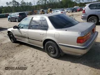 ✅ 1990 Honda Accord • VIN: 1HGCB7658LA103783 • Lot: 81592564. Listed on Copart with 239,747 mi. Free auction sales archive from the USA and detailed vehicle history report at DreamBid. Image 2.