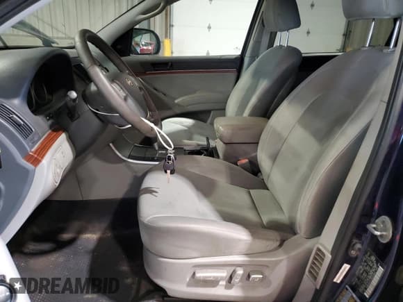 ✅ 2010 Hyundai Veracruz Limited • VIN: KM8NUDCC2AU103661 • Lot: 69381015. Listed on Copart with 152,128 mi. Free auction sales archive from the USA and detailed vehicle history report at DreamBid. Image 7.