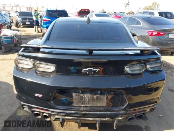 ✅ 2022 Chevrolet Camaro 2SS • VIN: 1G1FH1R70N0127744 • Lot: 42395873. Wystawiony na IAAI z przebiegiem 67 709 mil. Bezpłatny archiwum sprzedaży aukcyjnych z USA i szczegółowy raport historii pojazdu na DreamBid. Zdjęcie 15.