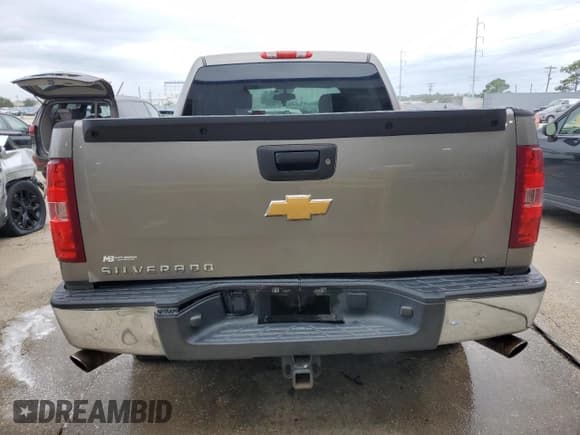 ✅ 2012 Chevrolet Silverado 1500 LT • VIN: 3GCPCSE03CG266686 • Lot: 70289054. Listed on Copart with 200,634 mi. Free auction sales archive from the USA and detailed vehicle history report at DreamBid. Image 6.