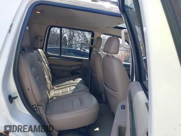 ✅ 2002 Ford Explorer • VIN: 1FMZU75E12ZA77334 • Lot: 41714883. Listed on IAAI with 174,645 mi. Free auction sales archive from the USA and detailed vehicle history report at DreamBid. Image 8.