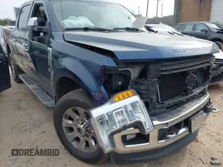 ✅ 2017 Ford F-250 Lariat • VIN: 1FT7W2B68HEF41645 • Lot: 41472023. Wystawiony na IAAI z przebiegiem 137 920 mil. Bezpłatny archiwum sprzedaży aukcyjnych z USA i szczegółowy raport historii pojazdu na DreamBid. Zdjęcie 1.
