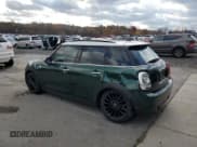 ✅ 2018 MINI Hardtop 4 Door Cooper • VIN: WMWXU1C5XJ2F79309 • Лот: 90668785. Опубликован ранее на Copart с пробегом 110 832 миль. Бесплатный доступ к архиву аукционных продаж из США и подробный отчёт об истории автомобиля на DreamBid. Изображение 2.