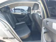 ✅ 2012 Volkswagen Jetta TDI • VIN: 3VW3L7AJXCM466022 • Lot: 42471102. Wystawiony na IAAI z przebiegiem 147 428 mil. Bezpłatny archiwum sprzedaży aukcyjnych z USA i szczegółowy raport historii pojazdu na DreamBid. Zdjęcie 8.