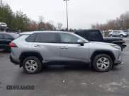 ✅ 2025 Toyota RAV4 SE • VIN: JTMCB3FV4SD274566 • Lot: 43590362. Wystawiony na IAAI z przebiegiem 4 470 mil. Bezpłatny archiwum sprzedaży aukcyjnych z USA i szczegółowy raport historii pojazdu na DreamBid. Zdjęcie 13.