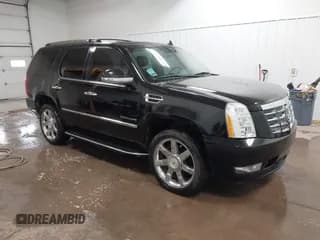 ✅ 2011 Cadillac Escalade Luxury • VIN: 1GYS4BEF2BR339213 • Lot: 42699906. Listed on IAAI with 151,075 mi. Free auction sales archive from the USA and detailed vehicle history report at DreamBid. Image 1.