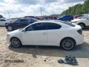 ✅ 2006 Scion tC • VIN: JTKDE177060121205 • Lot: 42776074. Wystawiony na IAAI z przebiegiem 181 937 mil. Bezpłatny archiwum sprzedaży aukcyjnych z USA i szczegółowy raport historii pojazdu na DreamBid. Zdjęcie 14.