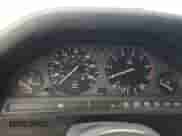 1991 BMW 3 Series z VIN WBABB2317MEC26337, wystawiony jako Copart lot #56911105 z przebiegiem 156 780 mil mil oraz Czysty tytuł • Clean title. Historia ofert i sprzedaży dostępna na DreamBid. Obrazek 9.