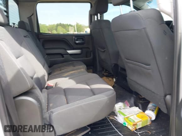 ✅ 2018 Chevrolet Silverado 1500 LT • VIN: 3GCUKREC7JG301977 • Lot: 42049737. Wystawiony na IAAI z przebiegiem 144 785 mil. Bezpłatny archiwum sprzedaży aukcyjnych z USA i szczegółowy raport historii pojazdu na DreamBid. Zdjęcie 8.