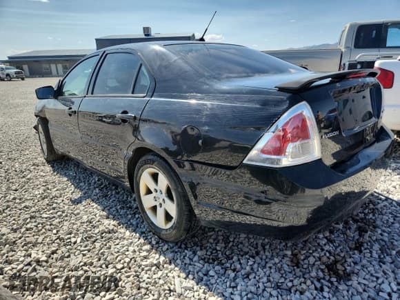 ✅ 2007 Ford Fusion SE • VIN: 3FAHP07157R198832 • Lot: 80119425. Wystawiony na Copart z przebiegiem 293 423 mil. Bezpłatny archiwum sprzedaży aukcyjnych z USA i szczegółowy raport historii pojazdu na DreamBid. Zdjęcie 2.