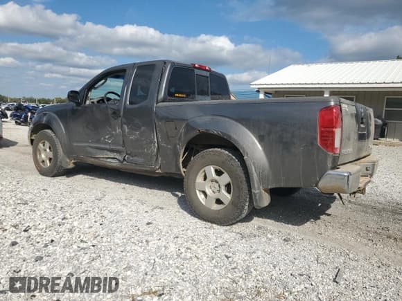 ✅ 2007 Nissan Frontier SE • VIN: 1N6AD06W07C463525 • Лот: 85391175. Опубликован ранее на Copart с пробегом 186 052 миль. Бесплатный доступ к архиву аукционных продаж из США и подробный отчёт об истории автомобиля на DreamBid. Изображение 2.