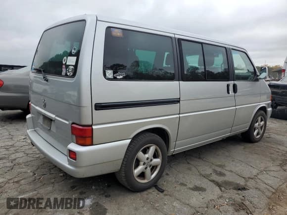 ✅ 2002 Volkswagen EuroVan GLS • VIN: WV2KB47022H065941 • Лот: 79238234. Опубликован ранее на Copart с пробегом Не указан. Бесплатный доступ к архиву аукционных продаж из США и подробный отчёт об истории автомобиля на DreamBid. Изображение 3.