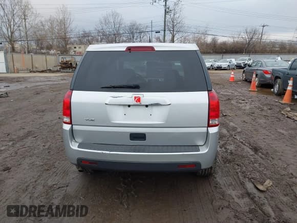 ✅ 2006 Saturn VUE • VIN: 5GZCZ33D66S835888 • Lot: 41513629. Wystawiony na IAAI z przebiegiem 171 887 mil. Bezpłatny archiwum sprzedaży aukcyjnych z USA i szczegółowy raport historii pojazdu na DreamBid. Zdjęcie 16.