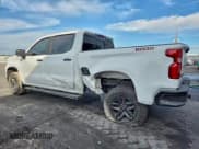 ✅ 2022 Chevrolet Silverado 1500 LT Trail Boss • VIN: 3GCUDFED4NG612774 • Lot: 94479125. Wystawiony na Copart z przebiegiem 59 256 mil. Bezpłatny archiwum sprzedaży aukcyjnych z USA i szczegółowy raport historii pojazdu na DreamBid. Zdjęcie 2.