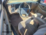 ✅ 1996 GMC Sonoma • VIN: 1GTCS1448T8506448 • Лот: 85685705. Опубликован ранее на Copart с пробегом 154 887 миль. Бесплатный доступ к архиву аукционных продаж из США и подробный отчёт об истории автомобиля на DreamBid. Изображение 8.