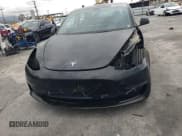 ✅ 2022 Tesla Model 3 Long Range • VIN: 5YJ3E1EB8NF147304 • Lot: 53583965. Wystawiony na Copart z przebiegiem 67 390 mil. Bezpłatny archiwum sprzedaży aukcyjnych z USA i szczegółowy raport historii pojazdu na DreamBid. Zdjęcie 11.
