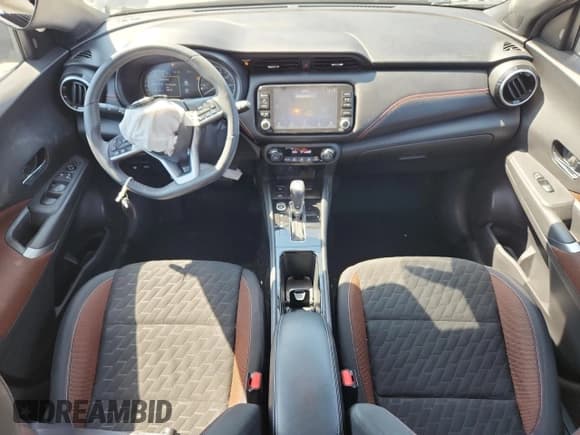 ✅ 2021 Nissan Kicks SR • VIN: 3N1CP5DV5ML525904 • Lot: 81219765. Listed on Copart with 45,978 mi. Free auction sales archive from the USA and detailed vehicle history report at DreamBid. Image 8.