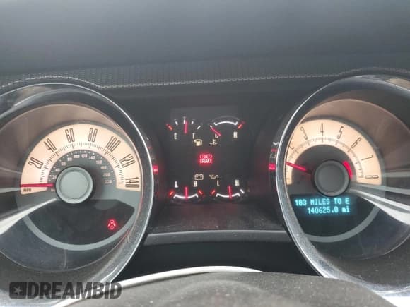 ✅ 2010 Ford Mustang GT • VIN: 1ZVBP8CH1A5177095 • Lot: 91042635. Wystawiony na Copart z przebiegiem 140 625 mil. Bezpłatny archiwum sprzedaży aukcyjnych z USA i szczegółowy raport historii pojazdu na DreamBid. Zdjęcie 9.