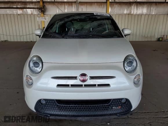 ✅ 2016 FIAT 500e • VIN: 3C3CFFGE6GT125697 • Lot: 66169415. Listed on Copart with 31,859 mi. Free auction sales archive from the USA and detailed vehicle history report at DreamBid. Image 5.