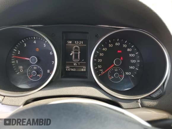 ✅ 2011 Volkswagen Golf • VIN: WVWAB7AJ7BW215681 • Lot: 59625345. Wystawiony na Copart z przebiegiem 137 163 mil. Bezpłatny archiwum sprzedaży aukcyjnych z USA i szczegółowy raport historii pojazdu na DreamBid. Zdjęcie 9.