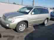 2002 Toyota Highlander z VIN JTEGF21A420033971, wystawiony jako IAAI lot #42989336 z przebiegiem 149 074 mil mil oraz . Historia ofert i sprzedaży dostępna na DreamBid. Obrazek 12.