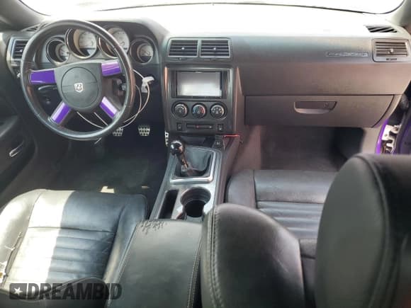 ✅ 2010 Dodge Challenger R/T Classic • VIN: 2B3CJ5DT7AH190020 • Lot: 64799744. Wystawiony na Copart z przebiegiem 185 026 mil. Bezpłatny archiwum sprzedaży aukcyjnych z USA i szczegółowy raport historii pojazdu na DreamBid. Zdjęcie 8.