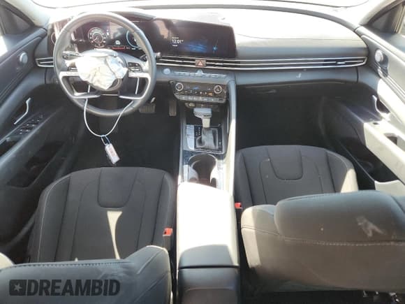 ✅ 2025 Hyundai Elantra SEL Convenience • VIN: KMHLS4DG9SU913434 • Lot: 89688055. Listed on Copart with 15,728 mi. Free auction sales archive from the USA and detailed vehicle history report at DreamBid. Image 8.