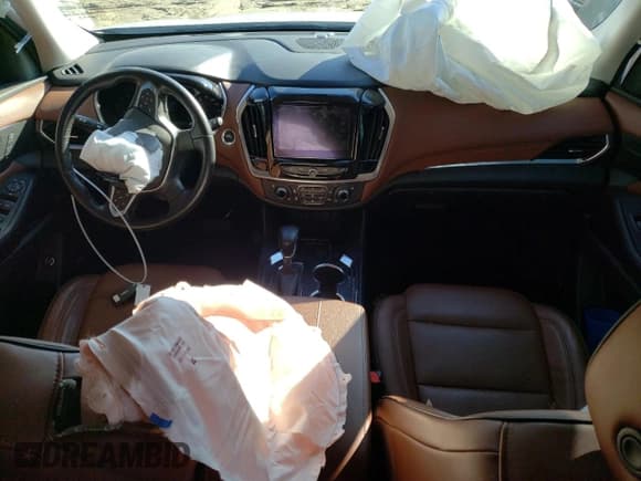 ✅ 2021 Chevrolet Traverse High Country • VIN: 1GNEVNKW6MJ107437 • Lot: 36757224. Wystawiony na Copart z przebiegiem Nie podano. Bezpłatny archiwum sprzedaży aukcyjnych z USA i szczegółowy raport historii pojazdu na DreamBid. Zdjęcie 8.