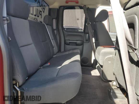 2013 Chevrolet Silverado 1500 LS z VIN 1GCRCREA5DZ203407, wystawiony jako Copart lot #84724705 z przebiegiem 104 205 mil mil oraz Szkoda całkowita • Salvage title. Historia ofert i sprzedaży dostępna na DreamBid. Obrazek 10.