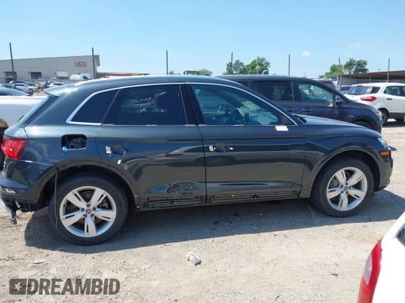 ✅ 2018 Audi Q5 Premium Plus • VIN: WA1BNAFY7J2058538 • Lot: 42676550. Listed on IAAI with 108,840 mi. Free auction sales archive from the USA and detailed vehicle history report at DreamBid. Image 14.