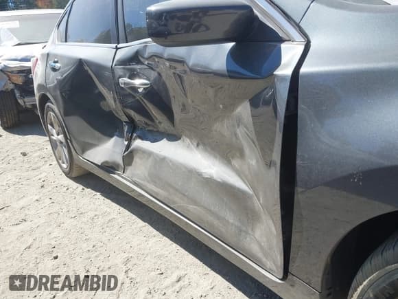 ✅ 2013 Nissan Altima SV • VIN: 1N4AL3AP0DC163959 • Lot: 43468160. Listed on IAAI with 187,000 mi. Free auction sales archive from the USA and detailed vehicle history report at DreamBid. Image 12.