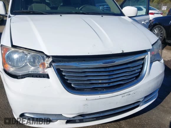 ✅ 2016 Chrysler Town & Country Touring • VIN: 2C4RC1BG4GR156055 • Лот: 43632965. Опубликован ранее на IAAI с пробегом 197 649 миль. Бесплатный доступ к архиву аукционных продаж из США и подробный отчёт об истории автомобиля на DreamBid. Изображение 6.