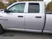 2017 Ram 1500 Express z VIN 1C6RR7FT3HS691054, wystawiony jako IAAI lot #43492242 z przebiegiem 109 532 mil mil oraz . Historia ofert i sprzedaży dostępna na DreamBid. Obrazek 14.