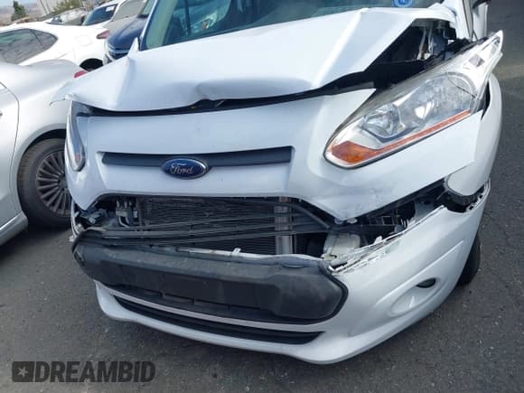 ✅ 2018 Ford Transit Connect XLT • VIN: NM0LS7F75J1379476 • Lot: 40666415. Listed on IAAI with 41,713 mi. Free auction sales archive from the USA and detailed vehicle history report at DreamBid. Image 6.