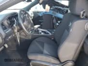 ✅ 2021 Dodge Challenger R/T Scat Pack • VIN: 2C3CDZFJ7MH662427 • Lot: 44582273. Wystawiony na Copart z przebiegiem Nie podano. Bezpłatny archiwum sprzedaży aukcyjnych z USA i szczegółowy raport historii pojazdu na DreamBid. Zdjęcie 7.