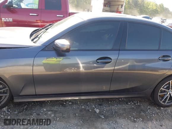 ✅ 2019 BMW 3 Series 330i xDrive • VIN: 3MW5R7J53K8A04967 • Лот: 42032755. Опубликован ранее на IAAI с пробегом 46 415 миль. Бесплатный доступ к архиву аукционных продаж из США и подробный отчёт об истории автомобиля на DreamBid. Изображение 15.