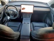 ✅ 2022 Tesla Model Y Long Range • VIN: 7SAYGDEE1NF321454 • Lot: 93972555. Wystawiony na Copart z przebiegiem 105 082 mil. Bezpłatny archiwum sprzedaży aukcyjnych z USA i szczegółowy raport historii pojazdu na DreamBid. Zdjęcie 8.