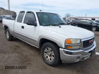 ✅ 2005 GMC Sierra 1500 SLE • VIN: 1GTEK19Z75Z199848 • Lot: 42097955. Listed on IAAI with Not provided. Free auction sales archive from the USA and detailed vehicle history report at DreamBid. Image 1.
