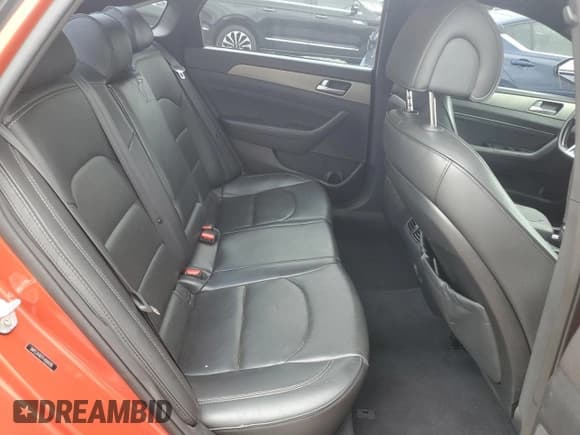 ✅ 2015 Hyundai Sonata Sport • VIN: 5NPE34AB7FH099285 • Lot: 80115815. Wystawiony na Copart z przebiegiem 204 455 mil. Bezpłatny archiwum sprzedaży aukcyjnych z USA i szczegółowy raport historii pojazdu na DreamBid. Zdjęcie 10.