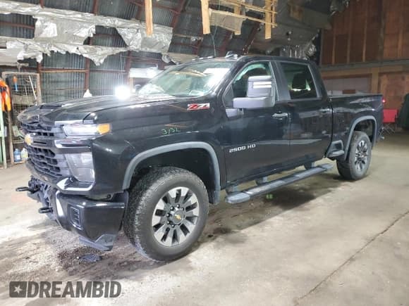 ✅ 2024 Chevrolet Silverado 2500HD Custom • VIN: 2GC4YME72R1220376 • Лот: 82598325. Опубликован ранее на Copart с пробегом 22 635 миль. Бесплатный доступ к архиву аукционных продаж из США и подробный отчёт об истории автомобиля на DreamBid. Изображение 1.