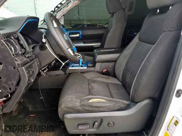 ✅ 2020 Toyota Tundra SR5 • VIN: 5TFEY5F16LX262404 • Lot: 66875915. Listed on Copart with 119,976 mi. Free auction sales archive from the USA and detailed vehicle history report at DreamBid. Image 7.