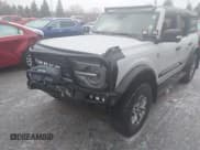 ✅ 2021 Ford Bronco • VIN: 1FMEE5DH9MLA69886 • Lot: 41521434. Wystawiony na IAAI z przebiegiem 30 153 mil. Bezpłatny archiwum sprzedaży aukcyjnych z USA i szczegółowy raport historii pojazdu na DreamBid. Zdjęcie 2.