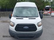 ✅ 2019 Ford Transit • VIN: 1FTYR2XM1KKB75460 • Lot: 42682602. Wystawiony na IAAI z przebiegiem 62 669 mil. Bezpłatny archiwum sprzedaży aukcyjnych z USA i szczegółowy raport historii pojazdu na DreamBid. Zdjęcie 12.