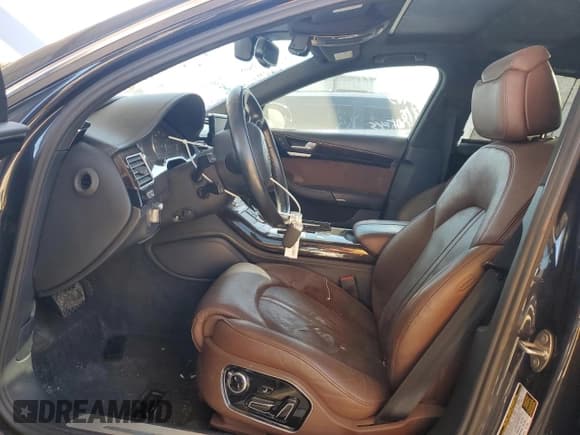 ✅ 2017 Audi A8 • VIN: WAU44AFD6HN010405 • Lot: 93129105. Listed on Copart with 98,317 mi. Free auction sales archive from the USA and detailed vehicle history report at DreamBid. Image 7.