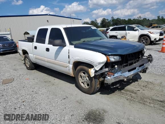 ✅ 2004 Chevrolet Silverado 1500 LS • VIN: 2GCEC13T941347409 • Лот: 70205925. Опубликован ранее на Copart с пробегом 393 526 миль. Бесплатный доступ к архиву аукционных продаж из США и подробный отчёт об истории автомобиля на DreamBid. Изображение 4.