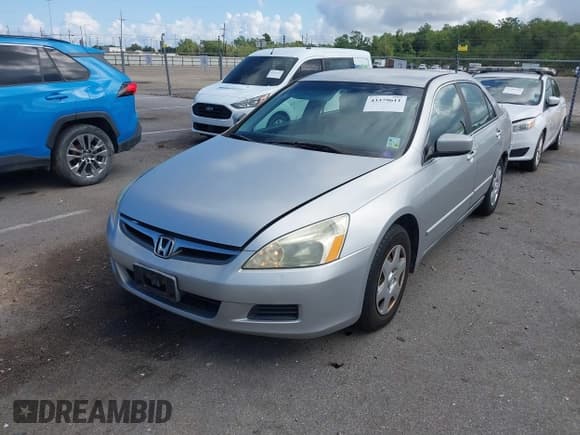 ✅ 2007 Honda Accord LX • VIN: 1HGCM56467A148202 • Lot: 43379611. Listed on IAAI with 91,524 mi. Free auction sales archive from the USA and detailed vehicle history report at DreamBid. Image 2.