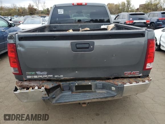 ✅ 2011 GMC Sierra 1500 SLE • VIN: 1GTR2VE35BZ404699 • Lot: 90716105. Wystawiony na Copart z przebiegiem 205 059 mil. Bezpłatny archiwum sprzedaży aukcyjnych z USA i szczegółowy raport historii pojazdu na DreamBid. Zdjęcie 6.