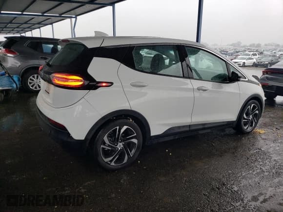 ✅ 2023 Chevrolet Bolt EV 2LT • VIN: 1G1FX6S0XP4137223 • Lot: 41593665. Wystawiony na Copart z przebiegiem 20 653 mil. Bezpłatny archiwum sprzedaży aukcyjnych z USA i szczegółowy raport historii pojazdu na DreamBid. Zdjęcie 3.